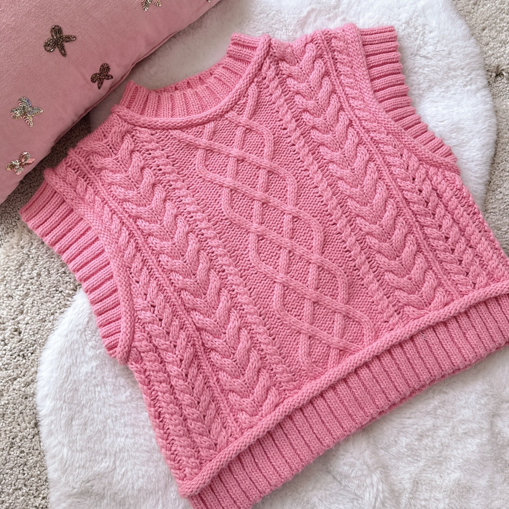 Zara Cutie Pink Mock Neck Sweater Vest L🩷🎀